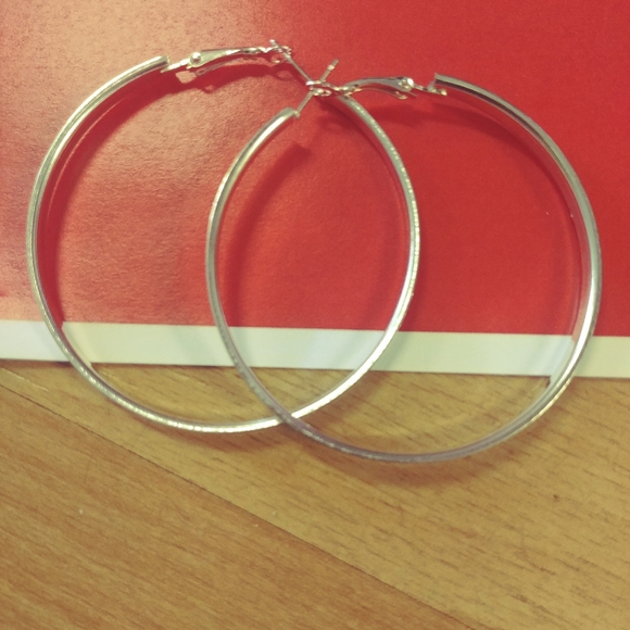 Sparkly Silver Hoop Earrings 💎 - Picture 5 of 12